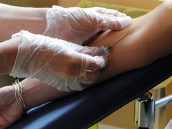 L’Aids torna a colpire Varese Anche&nbsp;tra i giovani e a&nbsp;scuola