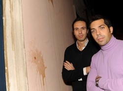 Varese, lancio di uova su sede Pdl Lega, Bossi due volte assente