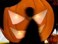 Halloween: nei siti on line i film surclassano la zucca