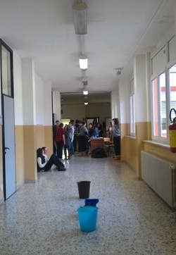 Varese, il Cairoli fa acqua
Secchi lungo il corridoio