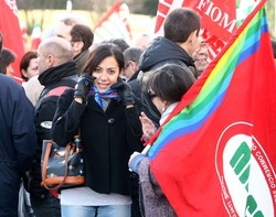 “La manovra colpisce i deboli” Presidio davanti alla prefettura