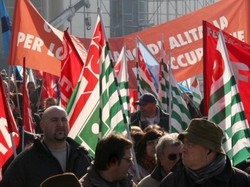 La Casta salva gli stipendi E a Varese esplode la rabbia