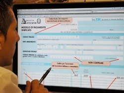 Un’Agenzia delle Entrate &laquo;tarocca&raquo; manda mail che rubano quattrini
