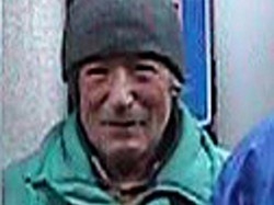 Mor&igrave; di freddo un anno fa Il mercato bosino ricorda Mario