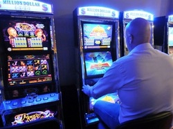 Varese gioca, ma&nbsp;d’azzardo Spesi 1,2 miliardi di euro