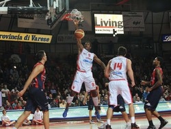 Basket, la Cimberio vola I sassolini di Recalcati
