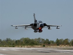 Lavoro nell’Aeronautica e nella Marina Nuovo bando per tremila posti