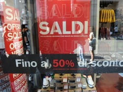 Forte calo nei consumi I saldi saranno un disastro