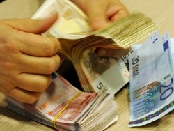 Famiglie, nel 2011 pochi risparmi I varesini? Le pi&ugrave; brave a fare&nbsp;i conti