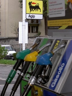 Svizzera, non&nbsp;solo benzina Ora conviene anche il gasolio