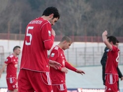 Calcio, il ko col Bari fa riemergere l’era Carbone e il peccato originale