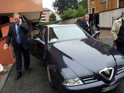 A Messina si scava ancora, 22 i morti. Oggi arriva Berlusconi