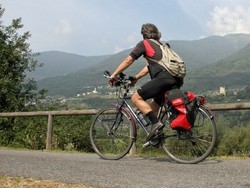 Varese, festival del racconto 41 incontri e premio a Guccini