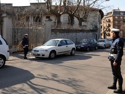 Blitz dei vigiliall’hotel disperazione