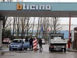 La crisi avanza nel VaresottoBTicino in cassa, chiude la Piaggio