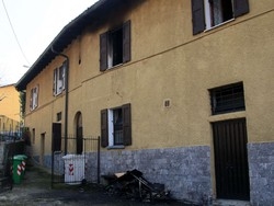 Fiamme nel monolocaleCarbonizzato il cane
