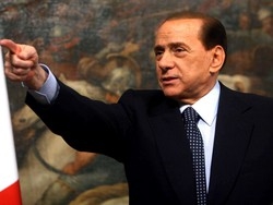 Berlusconi duella con la Marcegaglia:"Gi&agrave; dati soldi veri, verissimi"