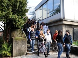 Varese, incendio a scuolaFuggi fuggi all’Einaudi
