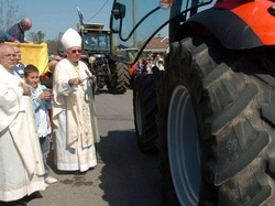La campagna esiste ancorae richiama i bustesi