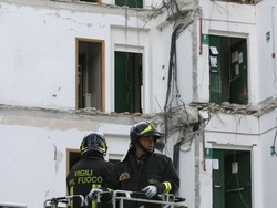 TERREMOTO: "IN AUTUNNONIENTE TENDEO BARACCHE"