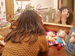 Foto&nbsp;sul web&nbsp;di una ragazzinaDenunciato un 25enne varesino