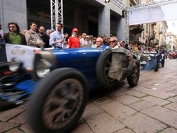 Anche un bolide di 95 annialla festa dei motori