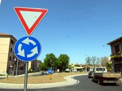 In coma due donneinvestite a Busto
