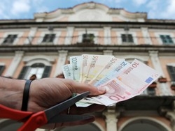 Niente pi&ugrave; opereO Roma fa la multa