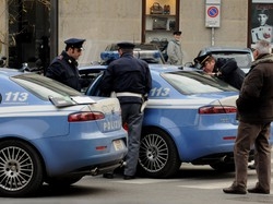 Blitz alla ditta dei videopokerFuggono con l’Audi e 60mila euro