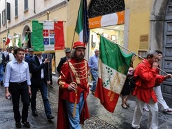 La medaglia dei garibaldinidonata al sindaco Fontana