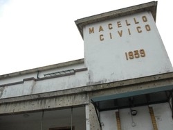 Amianto pericolosoMacello da bonificare