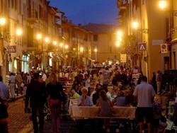 Borgo Santa Caterina riapre la sera E lo fa con otto nuovi negozi