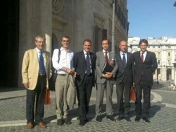 Busto, i "contadini del tessile"raccolgono i frutti a Roma