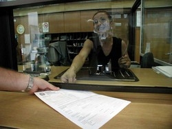 A caccia di un lavoro da colfIn 5mila puntano alla sanatoria