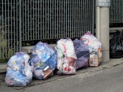 "Troppa immondizianel centro di Varese"