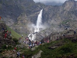Weekend all’insegna delle sagre E il 20 riaprono le cascate del Serio