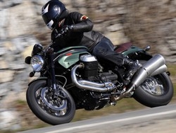 Varese, citt&agrave; delle moto"In piazza per la Guzzi"
