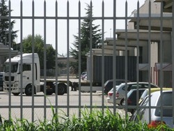 Viaggio nella zona industrialea Busto c’&egrave; anche chi apre