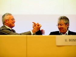 Bossi e Tremonti ai ribelli<Il Governo &egrave; con voi>