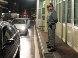 "In Ticino le tasse dei frontalieri"&nbsp;Svizzera, la "vendetta" anti scudo