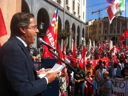 Cinquemila in piazza a Varese &laquo;Vogliamo un futuro&nbsp;per i figli&raquo;&nbsp;