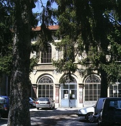 Varese, Einaudi da tre giorni al gelo 
Gli studenti incrociano le braccia