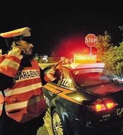 Al volante ubriaca fradicia
Record al femminile a Varese