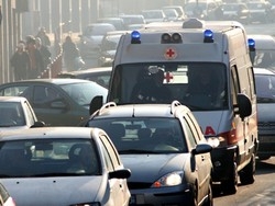 Arriva il sole, sale lo smog
Scattano blocco e freddo