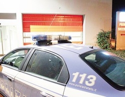 «Assassini». E pesta la poliziotta
Vandalo del centro finisce nei guai
