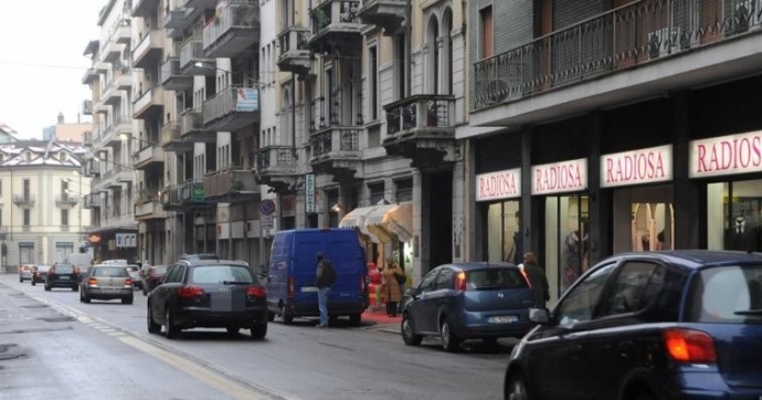 Blitz arma in pugno al phone center
Migliaia di euro il bottino del colpo