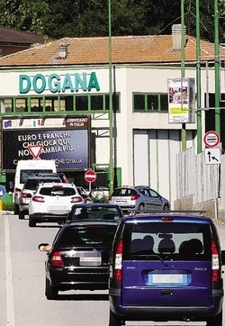 Bye bye Italia, quattrini  in Svizzera
E la Finanza blocca cinquanta milioni