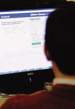 Caccia al ladro anche sul web
«Occhi aperti sono in azione»