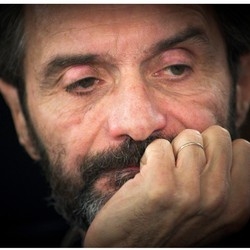 «Caro Renzi, ecco cosa non va…»
E Fontana sfodera la ex caserma