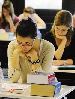 Cento prof “bigiano” la matura
E domani in settemila sui banchi